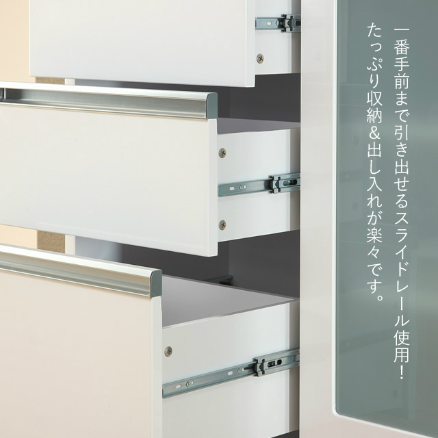 キャスター付きで移動が楽々！お部屋に合わせて自由にレイアウト
