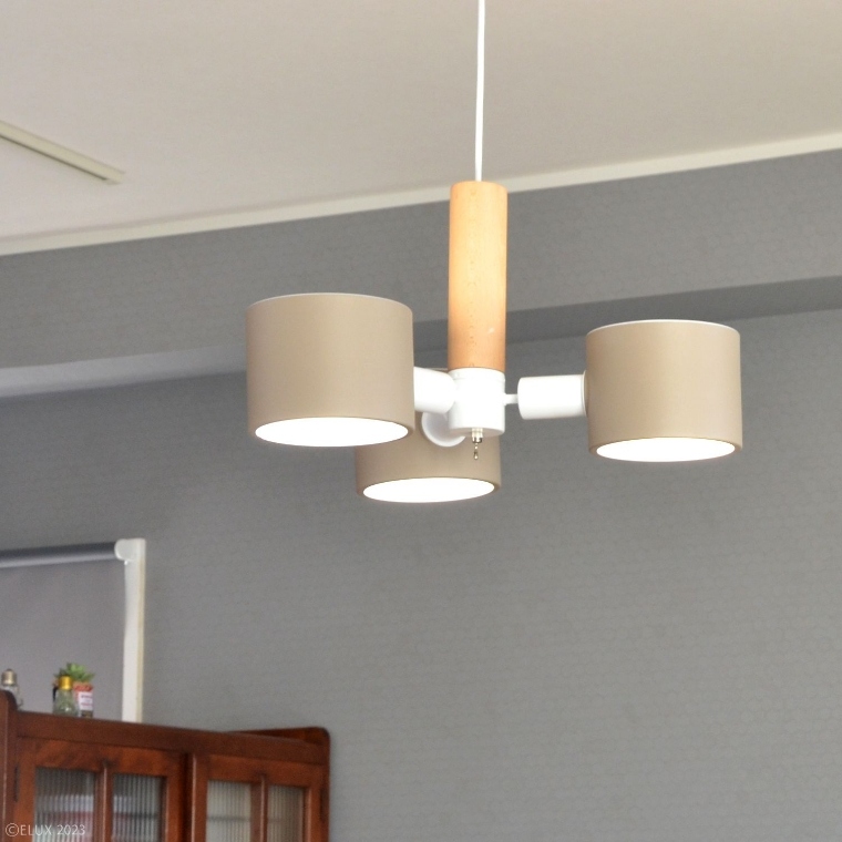 ホワイト ペンダントライト 多層構造 角度調整が可能なシンプルな3灯ペンダントライト NORDY ノルディ