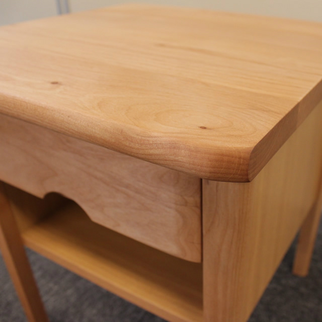 ロースト 40ベッドサイドテーブル ROAST 40 BED SIDE TABLE W40×D40