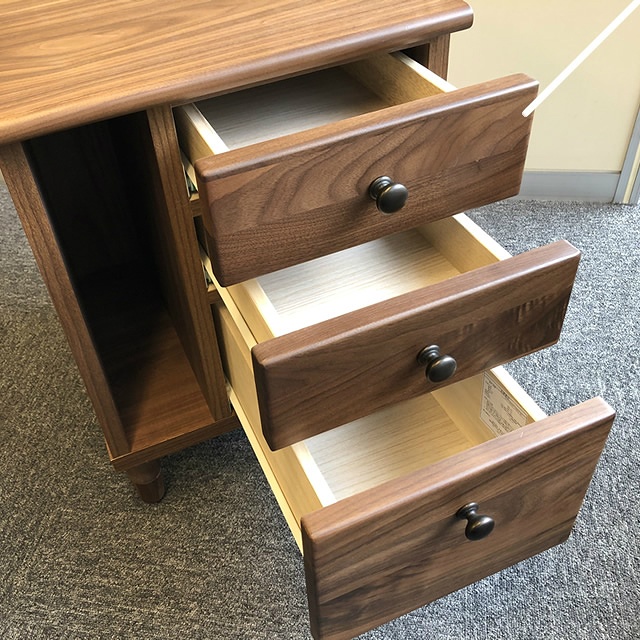 40％OFF以上160サイズベッドセット、ナイトテーブル2点とランプ2点ほぼ新品 40％OFF以上160サイズベッドセット、ナイトテーブル2点とランプ2点